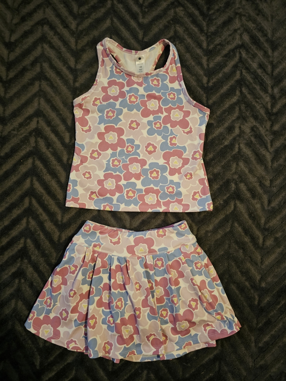 🌸 Yogalicious Girls Floral Tennis / Activewear Set Tank Skirt – Size L - 6X
